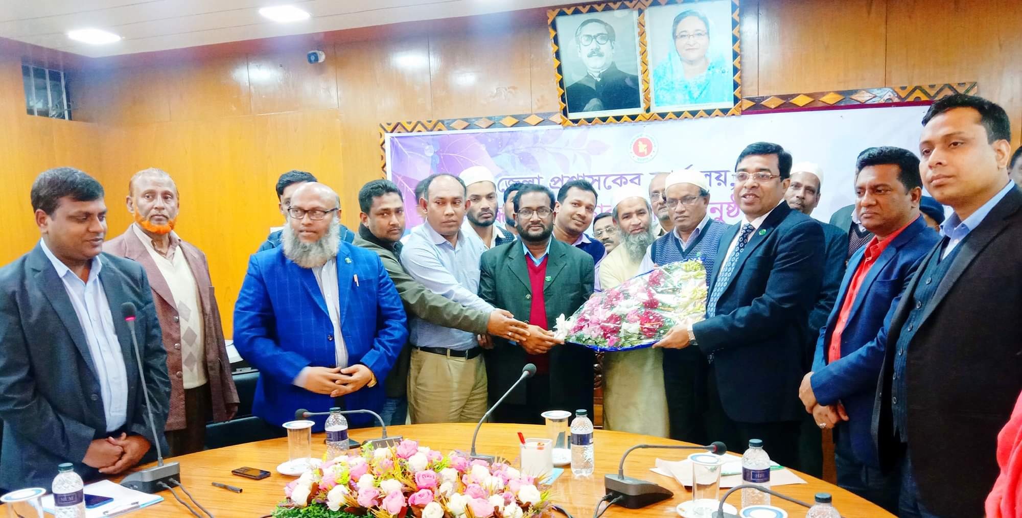 ভোলায় শুদ্ধাচার পুরস্কারে ৪ কর্মকর্তা ভূষিত