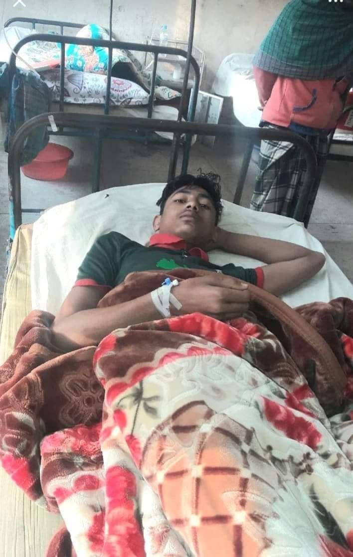 ভোলার বোরহানউদ্দিনে প্রতিপক্ষের হামলায়  নবম শ্রেণির ছাত্র ও মা গুরুত্ব আহত।