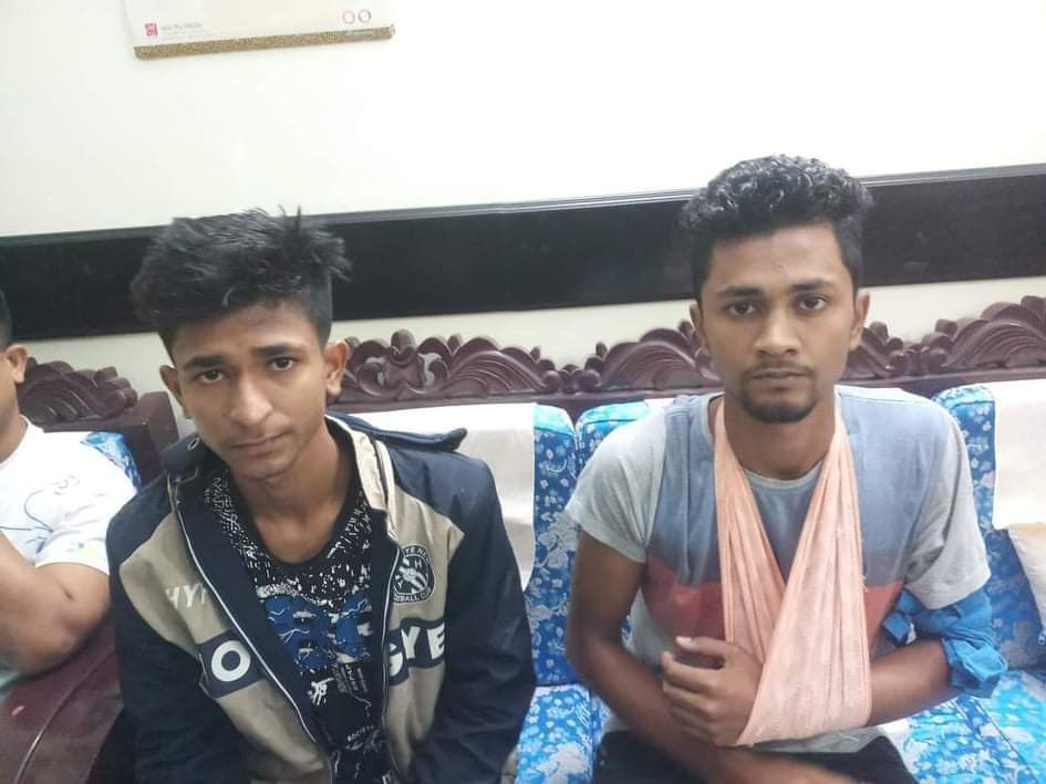 ভোলার পশ্চিম ইলিশায় দলীয় প্রতিক পেয়ে বেসামাল চেয়ারম্যান প্রার্থী জহির! বোমা হামলা! অস্ত্রের মহড়া! জখম