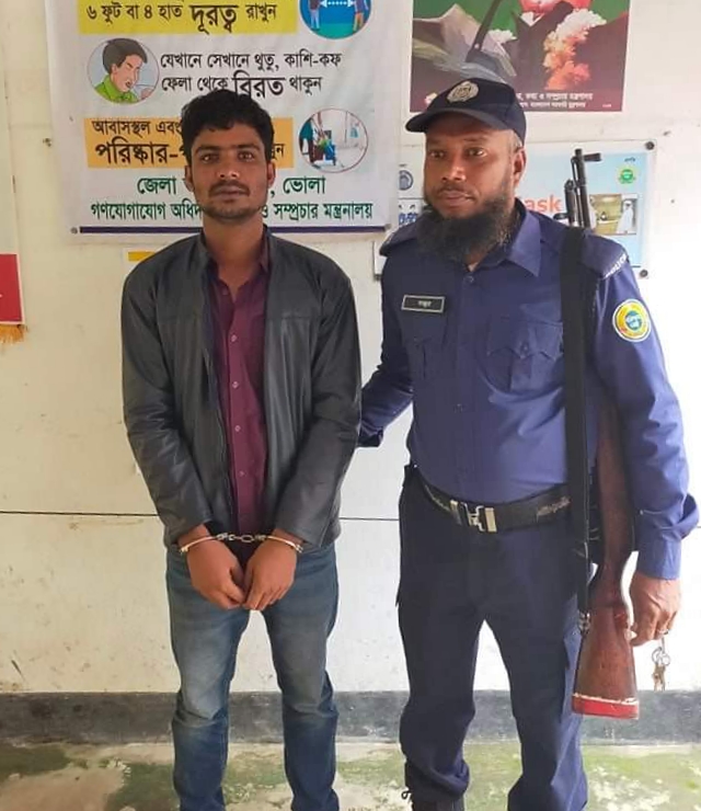 ভোলার পশ্চিম ইলিশার আলোচিত হত্যা ও গণধর্ষণ মামলার আসামি পুলিশের হাতে আটক।।