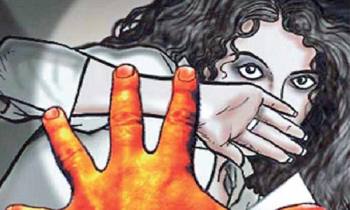 বোরহানউদ্দিনে প্রবাসীর স্ত্রী কে কুপ্রস্তাবে রাজি না হওয়ায় ধর্ষণের চেষ্টা।।,