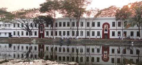 ভোলা সরকারি বালক উচ্চ বিদ্যালয়ের প্রধান শিক্ষকের দূর্ণীতির খুঁটির জোর কোথায়।।