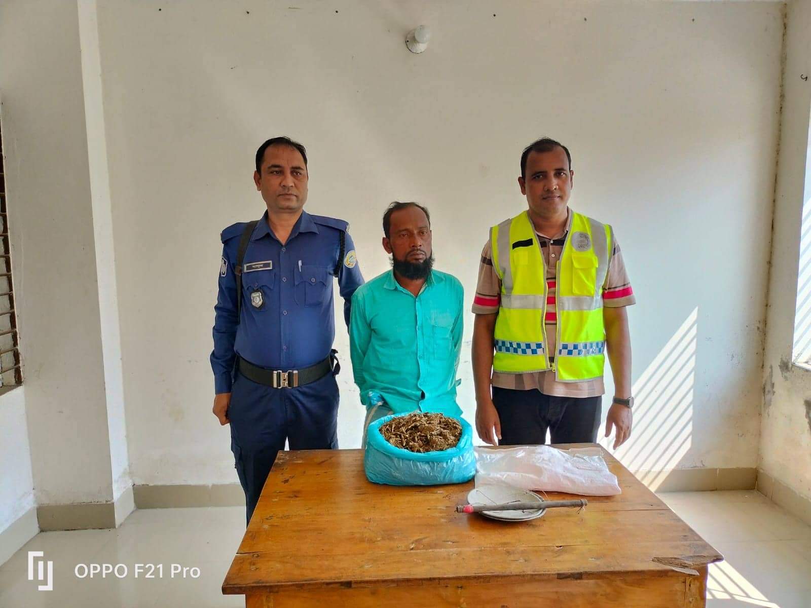ভোলার চরফ‍্যাসন শশীভূষনে গাঁজা সহ ২ মাদক সম্রাট গ্রেফতার।।