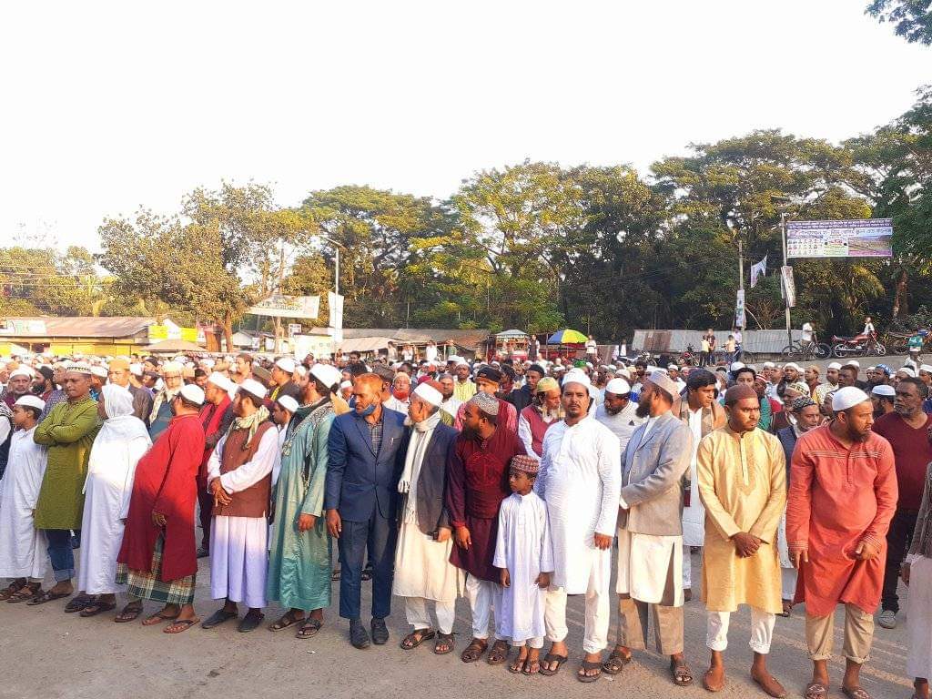 ভোলার বোরহানউদ্দিনে আব্দুল গনি মাস্টারের জানাযা জনসমুদ্রে পরিণত।।